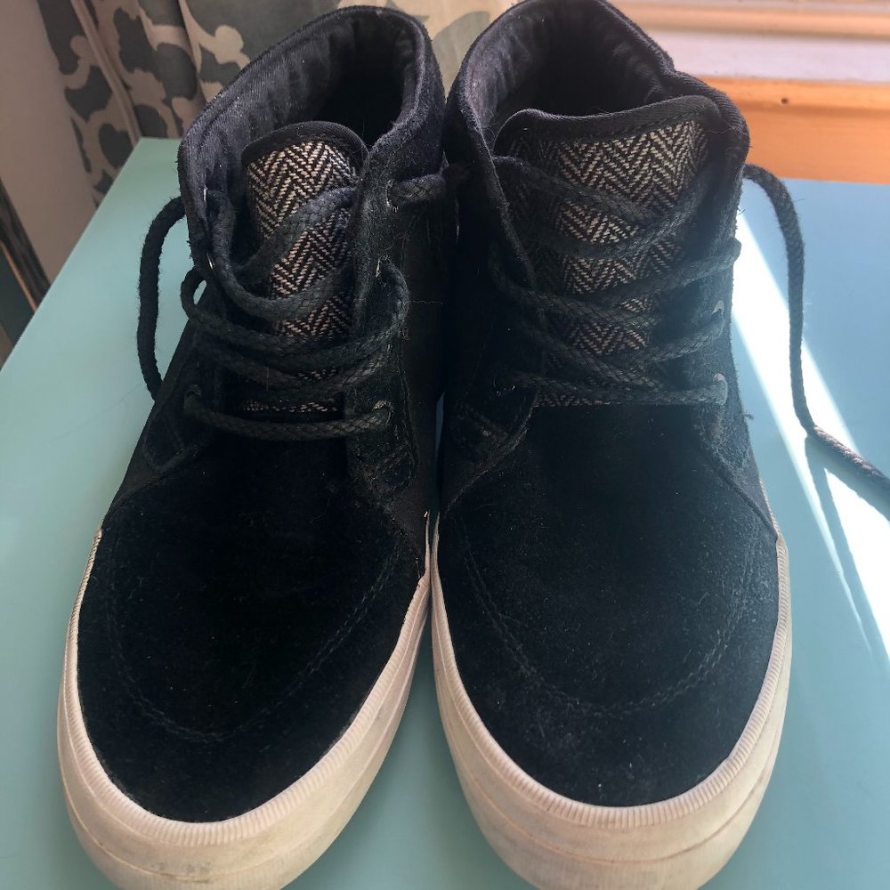 Size 9 Black Low Boots Sneakers Herringbone